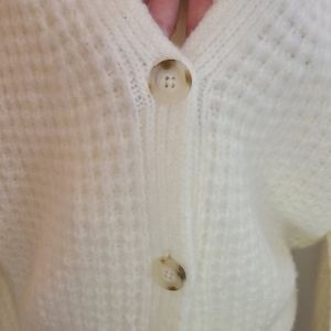 Abercrombie and Fitch cream sweater size L